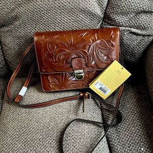 Patricia Nash Lanza Crossbody